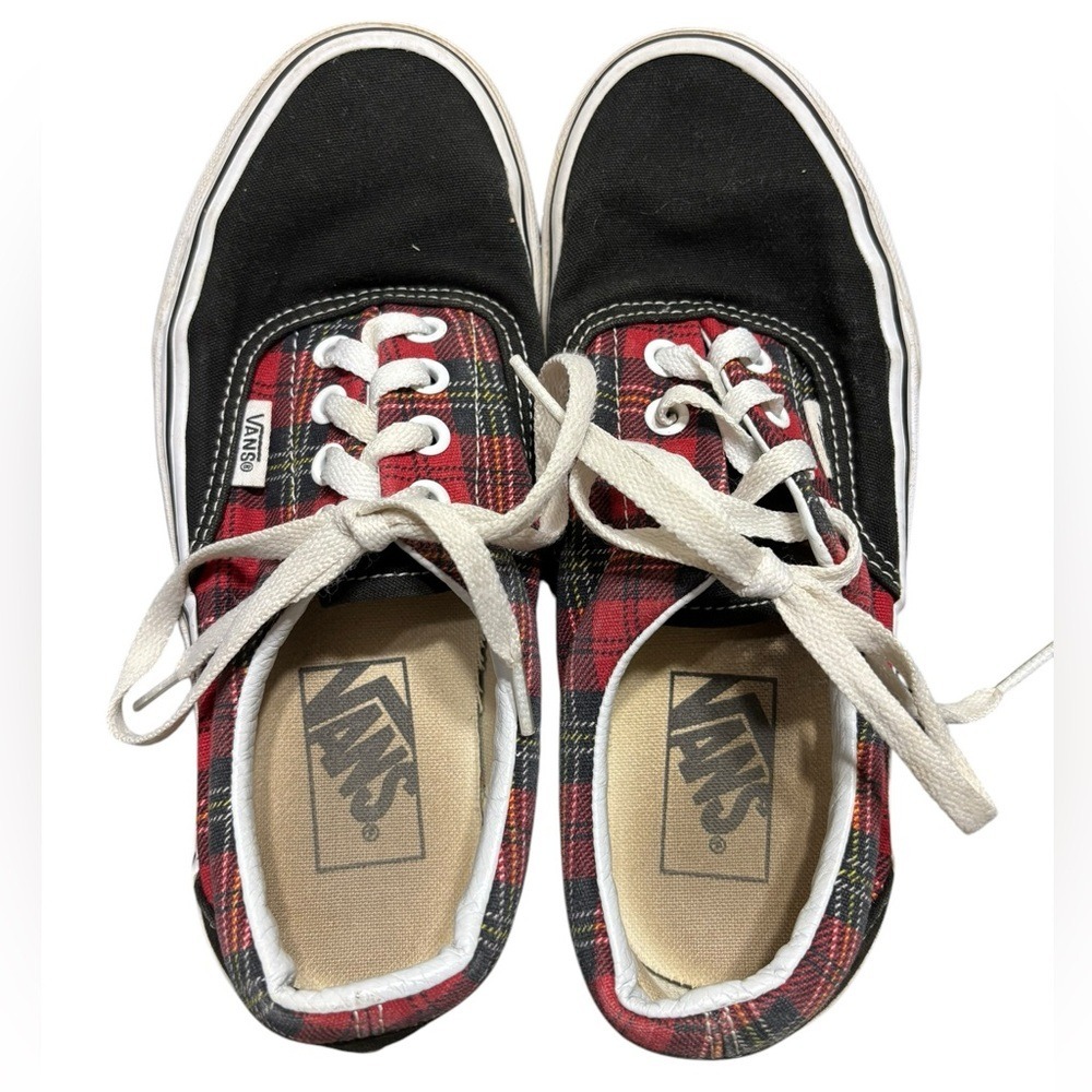 Vans Plaid Black and Red Sneakers‎